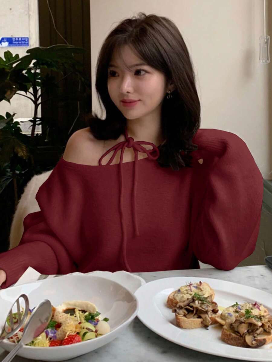 DAZY 秋冬百搭圆领挂脖系带设计宽松女士长袖毛衣 - 酒紅色 - 查看 1