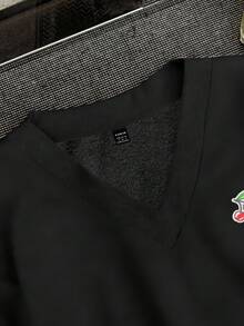 SHEIN EZwear Sudadera holgada de cuello en V talla grande para mujer, talla grande, color negro, adecuada para vacaciones, vuelta al colegio, otoño/invierno, salida nocturna, tops para salir - Negro - Ver 5