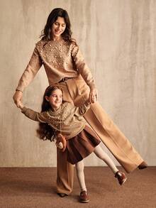 SHEIN 年轻女孩时尚针织毛衣，长袖圆领手工串珠设计套头衫，适合秋冬穿着 - 棕色 - 查看 8