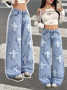 SHEIN 少女Y2K低腰浅色水洗休闲撞色十字刺绣宽松直筒牛仔裤，秋冬季宽松裤，适合毕业季、万圣节、圣诞节、返校季等场合，街头复古风，舒适百搭，适合13-16岁女孩，适合上学、居家和旅行，刺绣牛仔裤 - 淺色水洗藍 - 查看 1