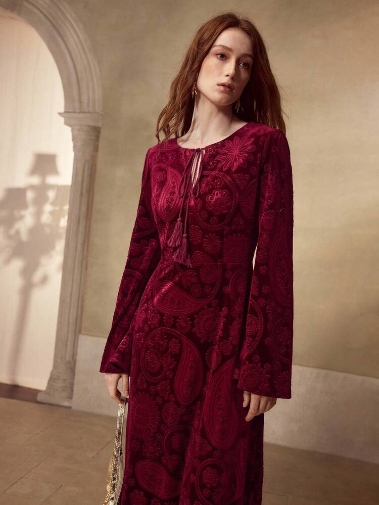 WOMEN'S ELEGANT JACQUARD TIE NECK DRESS