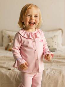2 pièces Chemise rose à manches longues en tricot confortable pour bébé fille, 0-3 ans. Top polyvalent décontracté pour bébé fille, assorti à un pantalon évasé. Le design d'imprimé nœud sur le Top ajoute de la douceur. Convient pour diverses occasions comme les activités extérieures, les rassemblements familiaux, adapté pour le printemps et l'automne - Rose bonbon - Voir 4
