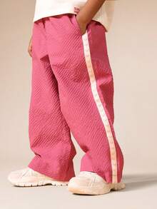 SUMWON 女童超大白色T恤和粉色阔腿裤套装，清新烘焙印花休闲度假装 - 粉色 - 查看 5