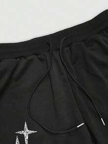 Manfinity EMRG Men's Graphic Print Short Sleeve T-Shirt And Flame Print Drawstring Waist Pants Set - Multicolor - View 4