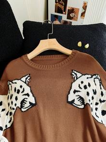 SHEIN Privé Plus Size Elegant Commuter Workplace Sophisticated High-End Afternoon Tea Slightly Sexy Date Round Neck Long Sleeve Tiger Print Leopard Print Color Block Green Casual Home Office Fitted Women Thermal Christmas Sweater Animal Print Sweater Brown Leopard Sweater Brown Sweater Leopard Top Leopard Print Sweater Cheetah Top Animal Print Clothes Cow Print Clothes Women Leopard Tops Leopard Sweater Women Cheetah Print Top/Winter