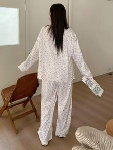 Dazy Plus Plus Size Women Ditsy Floral Print Loose Pajama Set, Comfortable Home Wear For Spring & Autumn, Winter Clothes - White - View 2