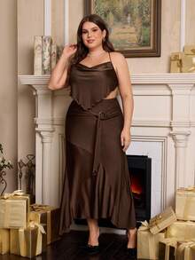 SHEIN MOD Conjunto de top marrón retro sin espalda y falda larga asimétrica con volantes de cintura alta para tallas grandes - Marrón - Ver 3