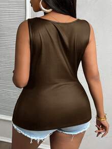 Slaydiva 大码女式紧身深V领褶皱PU上衣 - 棕色 - 查看 2