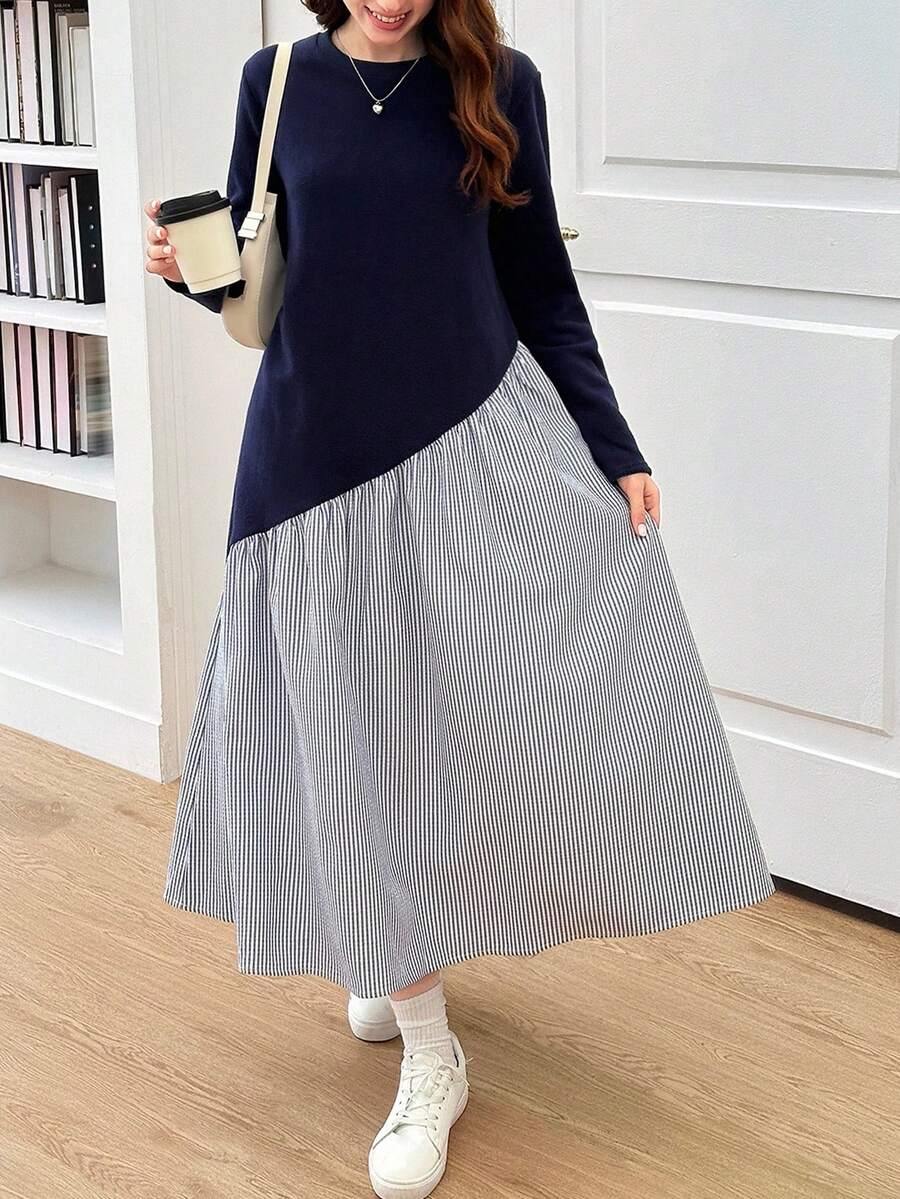 SHEIN 2件套少女针织毛衣和连衣裙套装 - 藍白色 - 查看 1