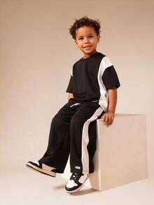 SUMWON 男童条纹短袖T恤和慢跑裤套装夏季休闲装 - 黑與白 - 查看 1