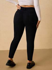 SHEIN PETITE CURVE 大码秋季冬季万圣节圣诞节新年感恩节通勤度假Y2K可爱街头风科技生日机场派对婚礼优雅商务休闲女装老少咸宜工作女装高腰紧身休闲百搭七分牛仔裤黑色牛仔裤大码女装高腰黑色保暖内衬弹力修身牛仔裤 - 黑色 - 查看 2