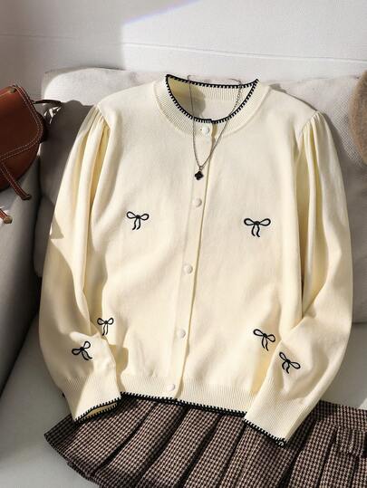 秋冬新款甜美优雅女童针织开衫，蝴蝶刺绣装饰和撞色设计，舒适圆领长袖针织夹克毛衣