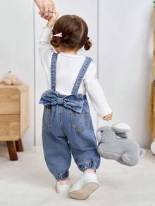 SHEIN Baby Girl Cute Casual Collegiate 3D Bow Decor Blue Denim Overalls,Fall Clothes,Winter Clothing ,Casual And Fashionable Vacation Outfits,2000s Style ,Halloween Denim Jeans ,Christmas ,Baby Overalls With A Bow At The Back - Medium Wash - View 6