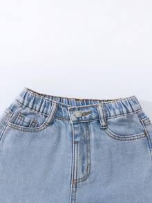 SHEIN ChillGRL 少女牛仔工装阔腿裤，甜美酷炫街头时尚休闲学院风度假推荐，黑色+粉色爱心+英文印花，可爱甜美，侧边口袋设计，街头工装风，弹性腰带穿着舒适，宽松贴身。 - 淺色水洗藍 - 查看 5
