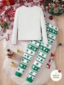 1 套圣诞快乐男孩睡衣，红色长袖上衣，装饰圣诞树图案，白色书法“圣诞快乐”文字，拼色裤子，分层圣诞树和雪花印花，弹力透气针织面料，可机洗，穿着舒适，易于护理，母子装（4 套单独出售） - 彩色 - 查看 2