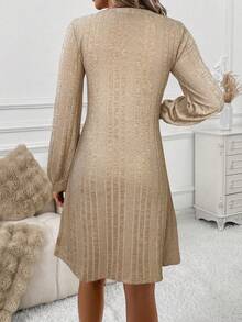 SHEIN Clasi 棕色拉绒V领长袖短款针织连衣裙，秋冬款 - 杏色 - 查看 2
