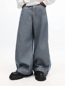 SUMWON 阔腿宽松牛仔裤，侧边条纹细节，超大休闲牛仔裤，男士蓝色休闲牛仔裤 | 宽松版型 | 经典五条纹装饰，展现运动风格 | 舒适面料，适合日常穿着 | 易于搭配运动鞋或休闲上衣，适合各种场合。纯色 - 中等水洗藍 - 查看 4