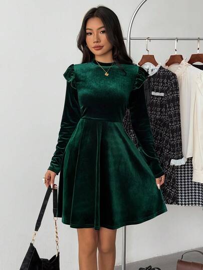 Teen Girl Solid Color Velvet Knit Ruffle Trim Long Sleeve Dress,Great For Casual & Daily Wear & School Daily In Autumn & Winter, Green Color,For Christmas,Party Wear ,Birthday Dress,Princess Dress,Teen Green Dress, Velvet Long Sleeve Dress, Emerald Green Dress, Ruffle Long Sleeve Dress, Teen Elegant Long Sleeve Dress, Dark Green Velvet Dress