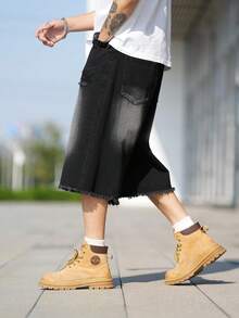 Manfinity EMRG 男士宽松休闲牛仔短裤，带口袋和磨损下摆，超大长短裤，纯黑色派对街头服饰，说唱歌手休闲裤，外出聚会，城市度假，emo 风格