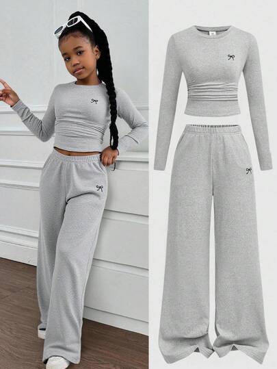 SHEIN Vielseitiges 2 Stücke Set mit langärmligem Oberteil und Hose mit Schmetterlingsmuster für Tween Mädchen, hellgraues zweiteiliges Langarm-Set für Teenager, Hosen-Set für Teenager, 2 Stücke Sets, zweiteiliges Outfit für Damen und Tween Mädchen, langärmliges Crop-Top und Hose