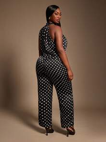 Radiana 大码女式优雅性感黑白波点围脖领无袖上衣和修身裤套装，秋冬 - 黑與白 - 查看 2