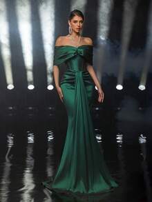 Glamrae Women's Elegant Green Halter Neck Luxurious Evening Gown,Off-The-Shoulder High-Waisted Mermaid Floor-Length Party Dress For Weddings,Formal Events - Green - View 9