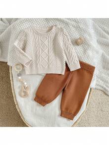 新生男婴/女婴针织麻花图案柔软圆领长袖毛衣和松紧腰裤两件套 - 彩色 - 查看 4