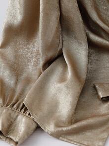 Modelyn 大码优雅通勤系带裹身衬衫 - 金色 - 查看 3