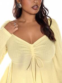 Solavibe 大码秋冬休闲度假上衣，适合外出穿着。这款大码秋冬休闲度假T恤采用心形领口和前部抽绳设计，面料质感针织，适合度假、秋冬季节、校服、简约乡村风、办公装、复古风、教师装、约会装、毕业季等场合。 - 黃色 - 查看 6