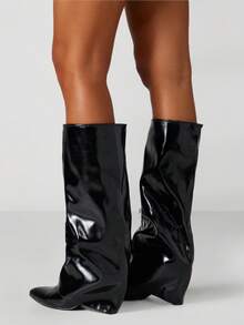 MISSGUIDED Botas altas hasta la rodilla de cuero patentado con punta puntiaguda y tacón de bloque para otoño e invierno - Negro - Ver 4