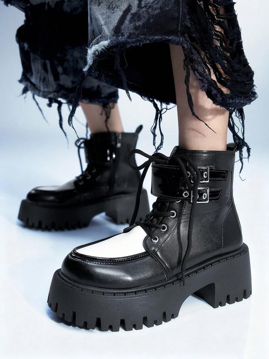 Sugerpunk Botas de motocicleta de plataforma con suela gruesa, estilo gótico punk rock oscuro con cordones en forma de murciélago para mujer, botas de tobillo para montar en Navidad - Negro - Ver 1