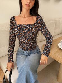 SHEIN Frenchy Ditsy Floral Top 花卉印花方领短款 T 恤 - 彩色 - 查看 1