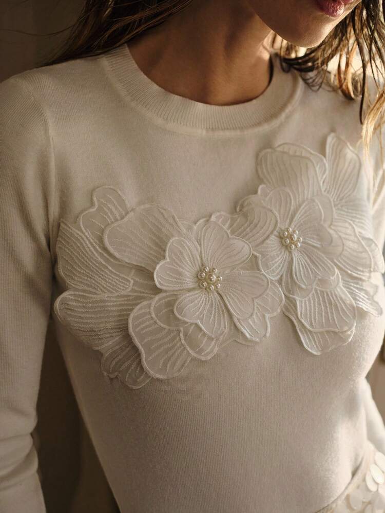 FLORAL EMBROIDERED APPLIQUES WHITE LONG SLEEVE WOMEN SWEATER