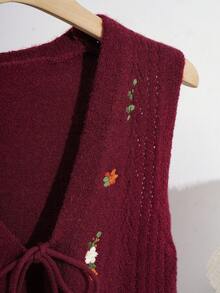 Sweetra Autumn/Winter Bowknot Strap Khaki Embroidered V-Neck Cute Retro Knit Cardigan Vest, Christmas - Burgundy - View 3