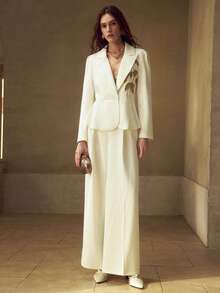 MOTF PREMIUM 刺绣荷叶边西装外套 - 白色 - 查看 5