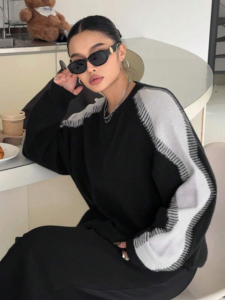 Dazy Plus Fashionable Casual Colorblock Sleeve Design Loose Fit Plus Size Women Pullover Sweater, Autumn/Winter