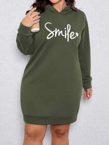 SHEIN LUNE 大码女式字母和心形印花落肩长袖休闲连帽卫衣连衣裙 - 綠色 - 查看 3