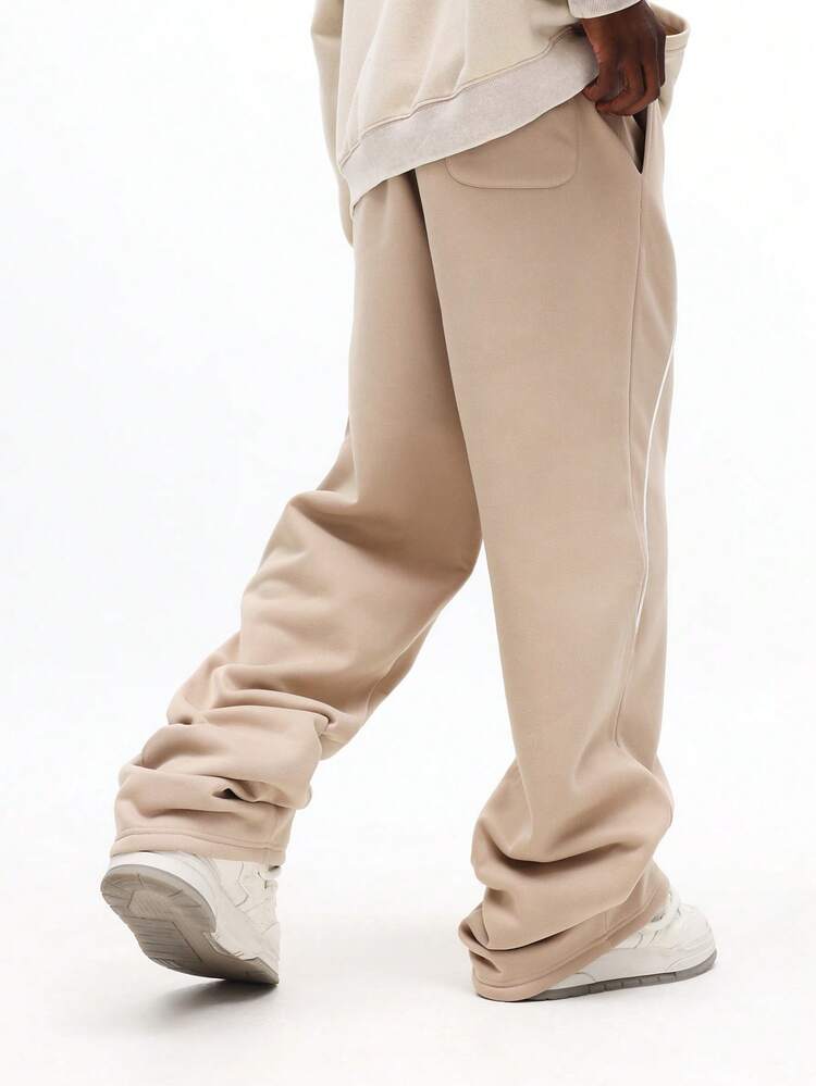 Pantaloni della tuta larghi e oversize