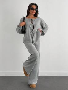 RueChic 2 piezas Conjunto de cárdigan con cordón y pantalones de punto de unicolor, informal - Gris Claro - Ver 3