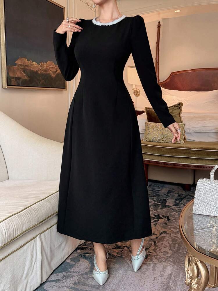Women's Contrast Collar Round Neck Long Sleeve Short Dress