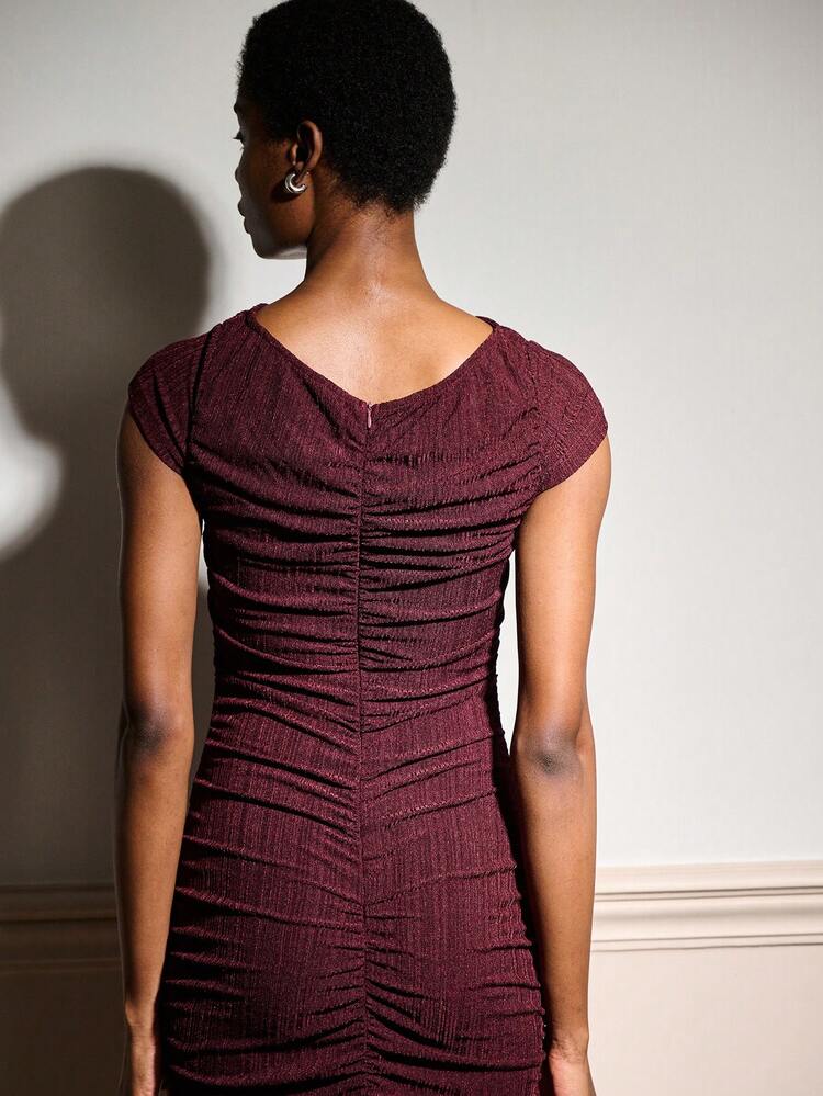 Burgundy Textured Knit Fabric Fitted Midi Dress With Short Sleeves Gathered Front And Back Seam Details And Cut Out Neck Evening Chic Party Spring Summer Valentines Day