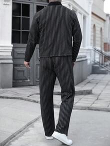 Manfinity CasualCool 男士休闲条纹印花拉链外套和抽绳长裤套装，春秋季男士西装外套和裤子，男士休闲西装两件套条纹套装 - 黑色 - 查看 2