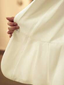 MOTF PREMIUM 刺绣荷叶边西装外套 - 白色 - 查看 7