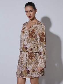 COSMINA 女式休闲度假风格全印花V领宽松短款连衣裙，春秋季 - 彩色 - 查看 3
