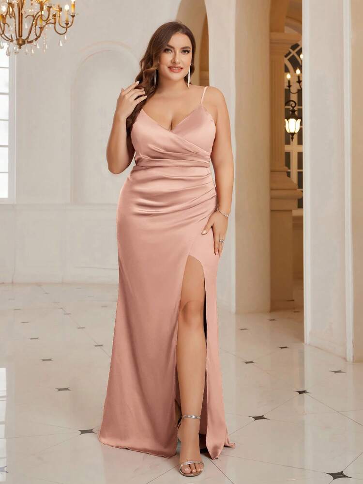 SHEIN Belle Vestido de dama de honor elegante de talla grande para mujer con tirantes de espagueti, unicolor, plisado en los laterales y bajo con abertura - Púrpura polvoriento - Añade 6