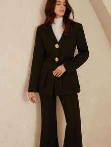 Aveloria Rosie Minimalist V-Neck Embossed Metal Button Waist Fitted Blazer Suit - Black - View 4
