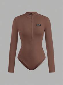 SHEIN EZwear 2 件女士休闲简约风格真刺绣字母徽章拉链高领紧身连体衣，百搭服装，适合秋冬季，机场搭配 - 彩色 - 查看 3