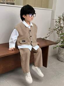 SHEIN 3 件套年轻男孩休闲、舒适、时尚的领衬衫、背心夹克和裤子套装，适合日常穿着、上学、旅行、运动、秋冬季