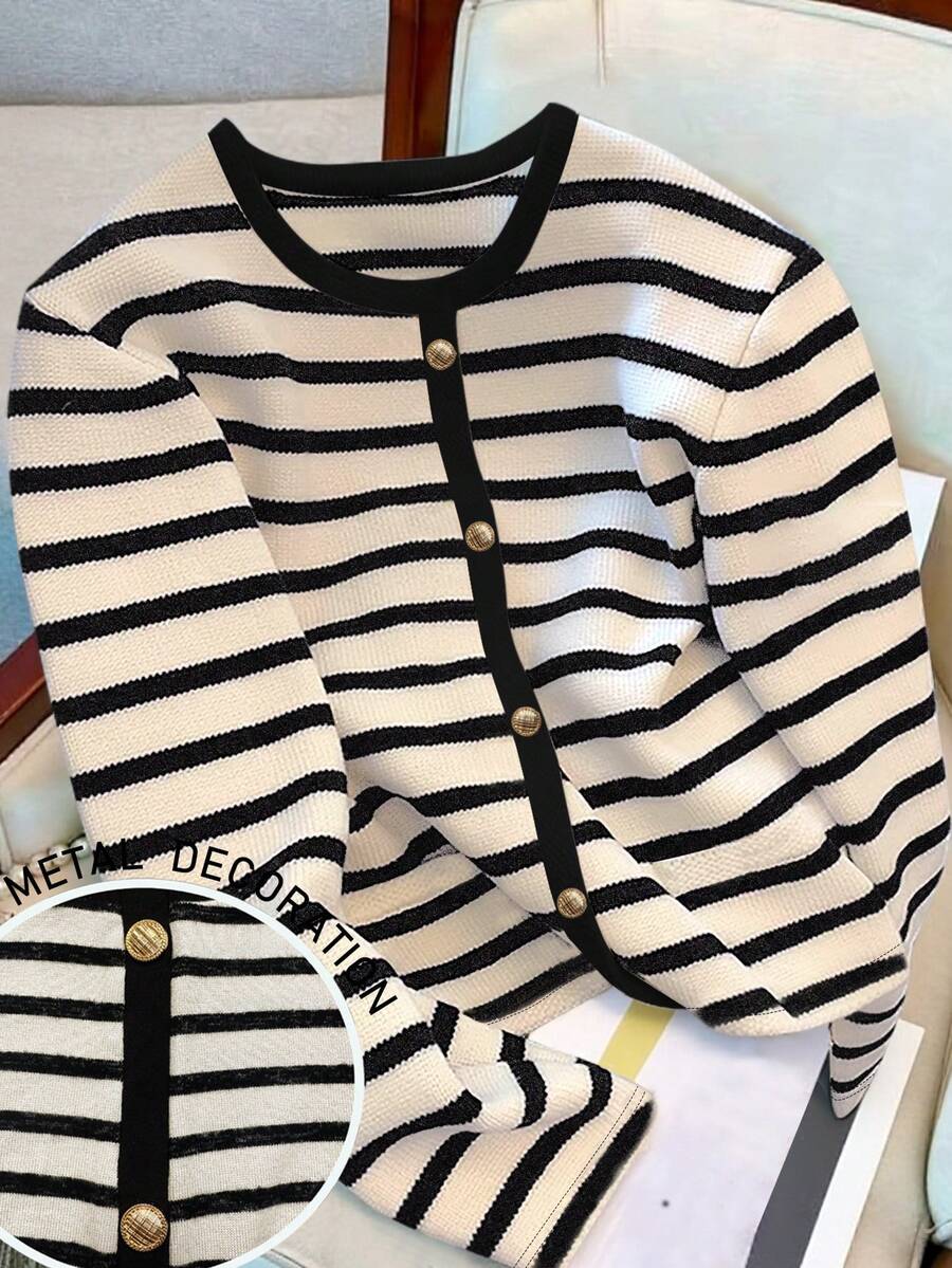 SHEIN Cárdigan de punto de manga larga con cuello redondo, talla grande, con rayas y decoración de hebilla de metal para mujer, para otoño/invierno - Multicolor - Ver 1