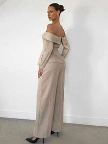 Siren Gaze 2 pièces Top aux épaules dénudées et pantalon, tenue de navette pour femmes. Ensemble une épaule, style de bureau pour l'été. Tenue décontractée chic pour l'automne/hiver à manches longues - Nude - Voir 2